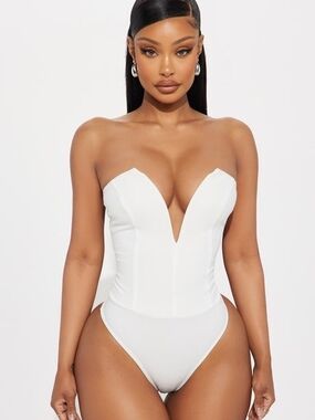 Fashion Nova French Kiss Bodysuit